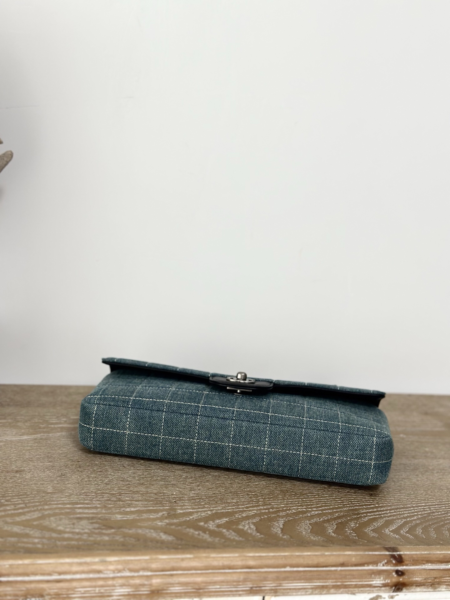 Chanel Vintage Quilted Lambskin Underarm Bag - Image 5