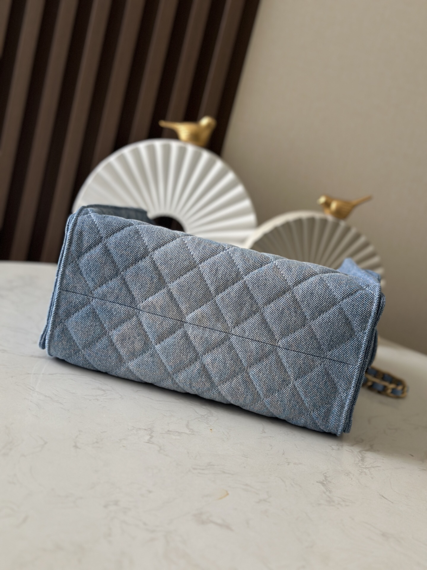 Chanel Hobo Shoulder Bag in Cowhide and Blue Denim - Image 5