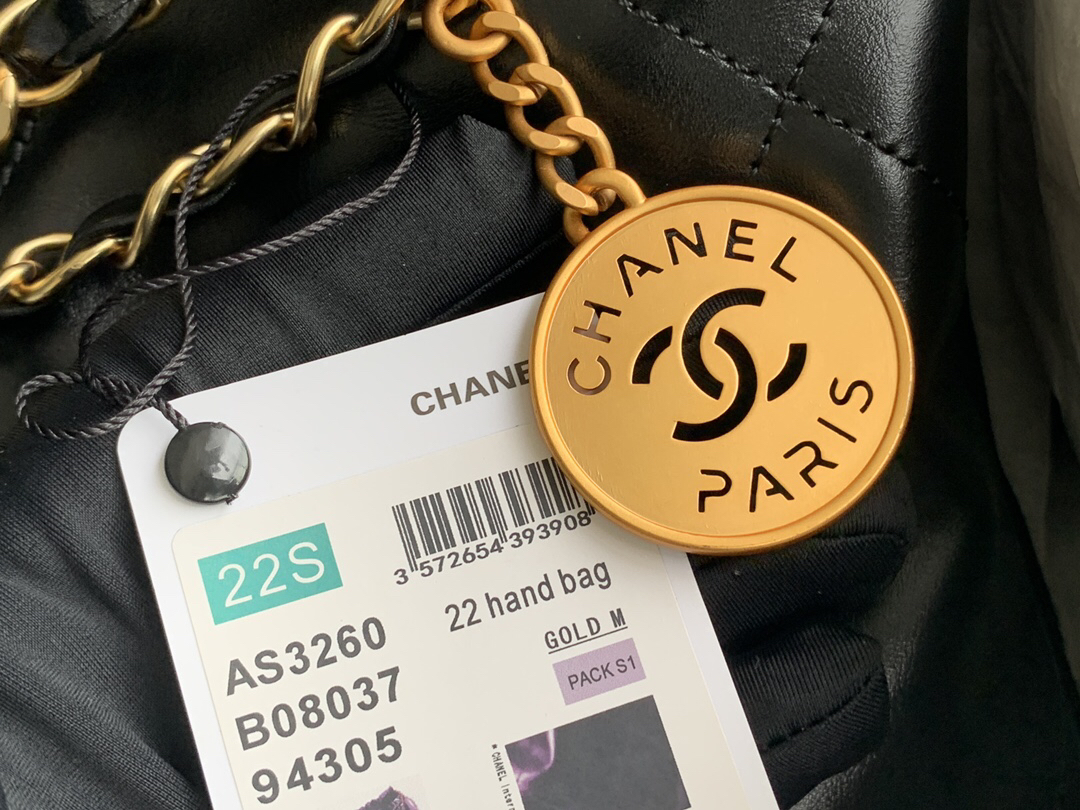 Chanel 2022 Waxed Calfskin Shoulder Bag - Image 5