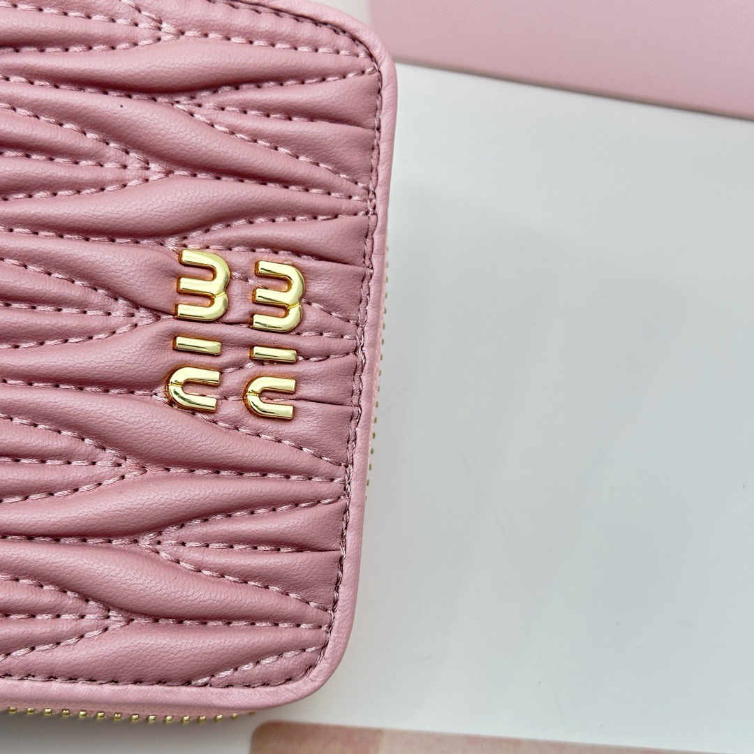 Miu Miu Lambskin Wallet - Image 5