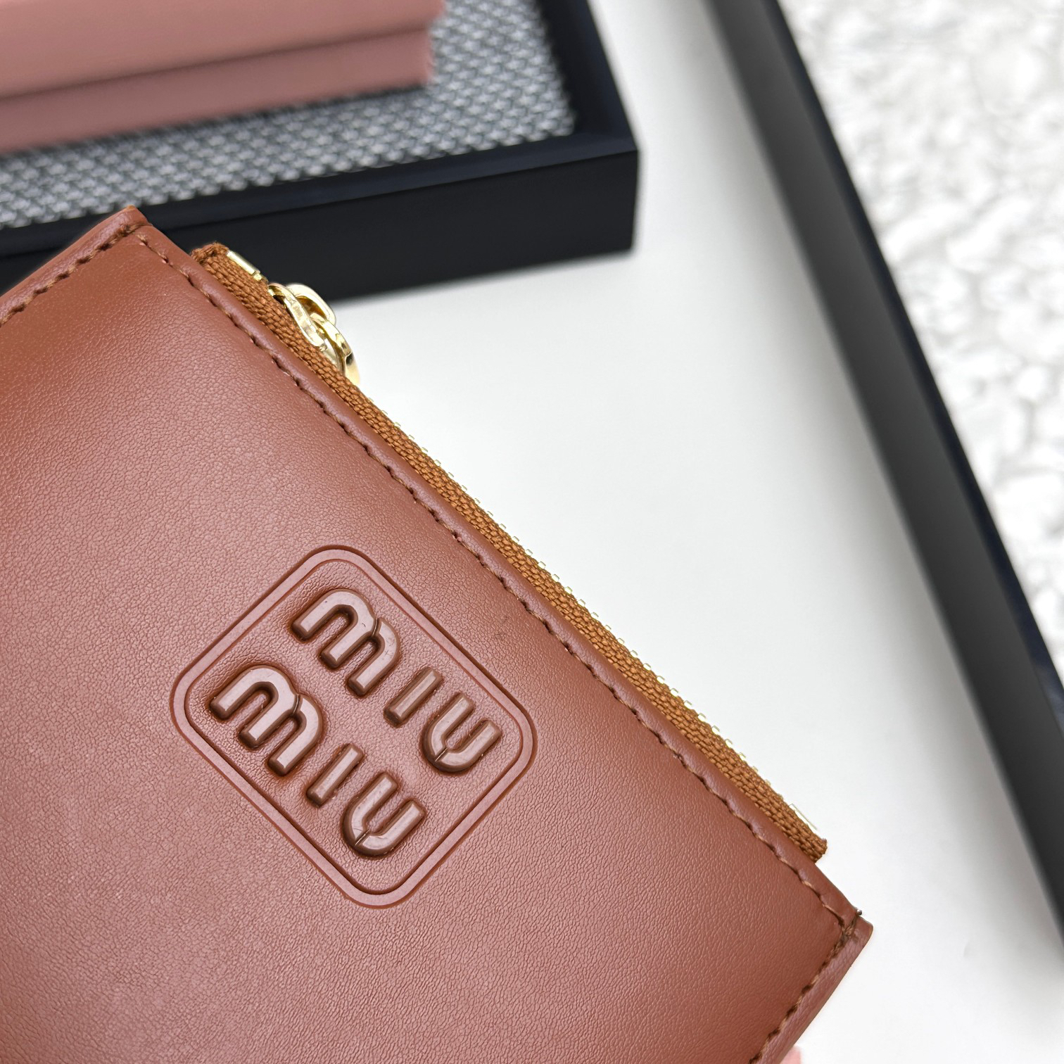 Miu Miu Leather Bifold Wallet - Image 5