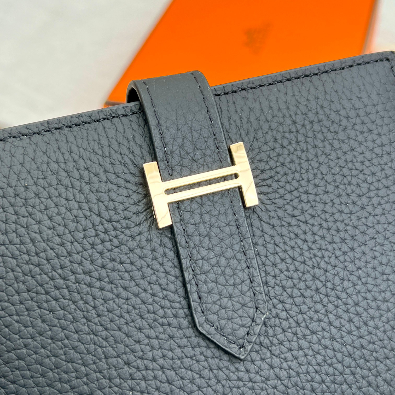 Hermes Vertical Leather Wallet - Image 5