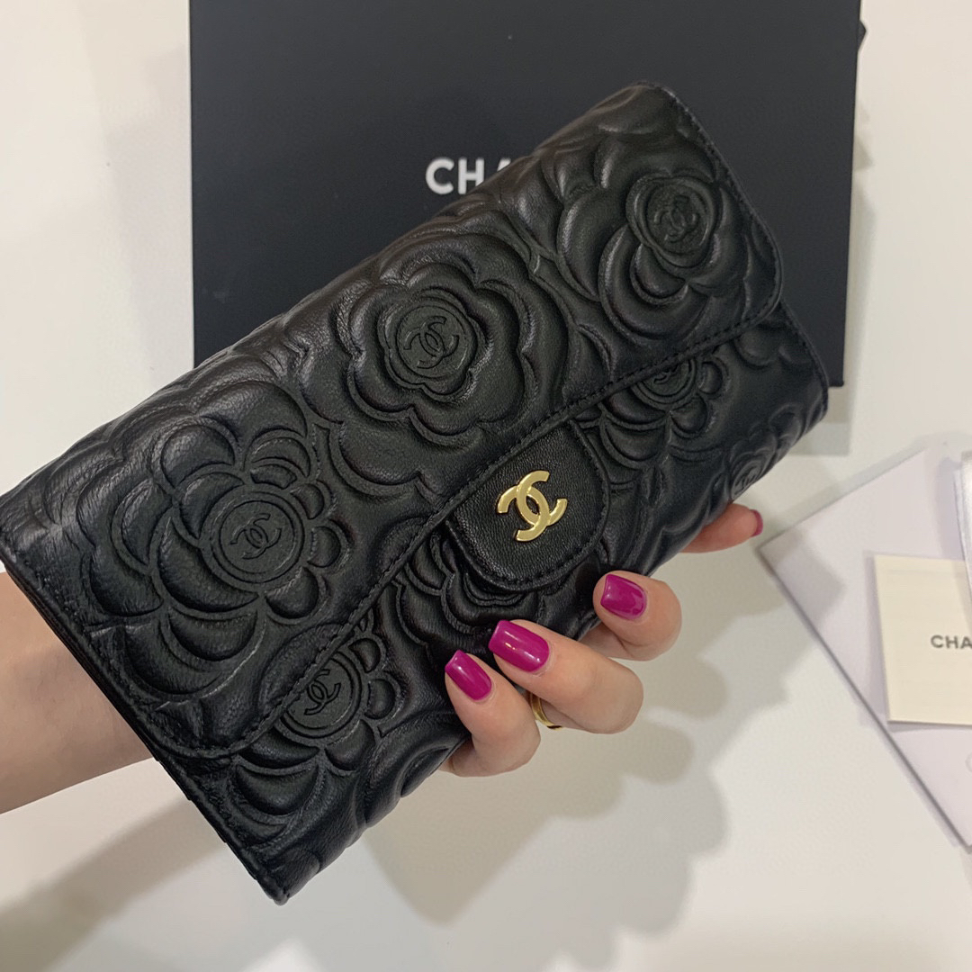 Chanel Camellia Lambskin Wallet - Image 5