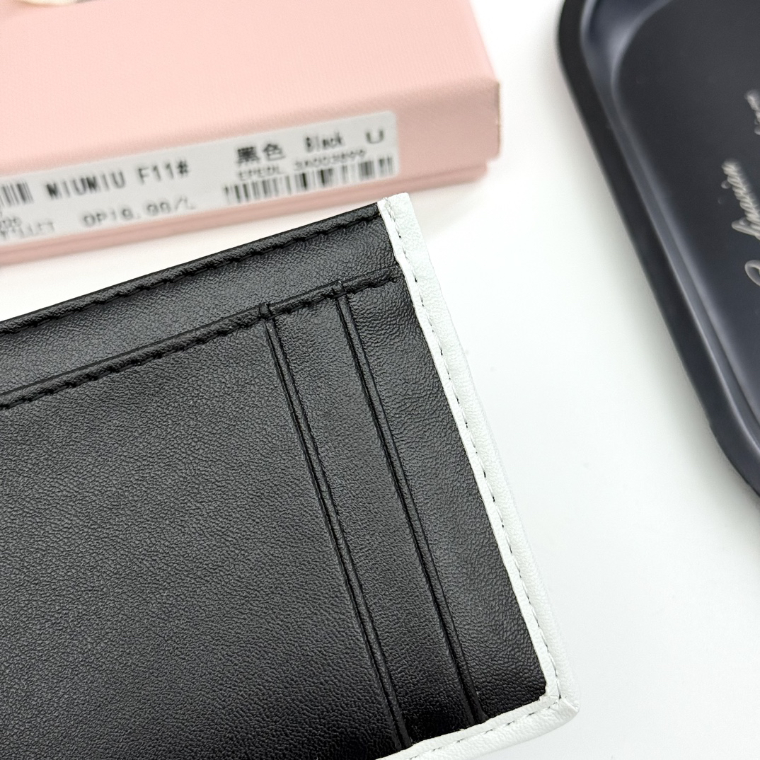 Miu Miu Lambskin Embossed Wallet - Image 5