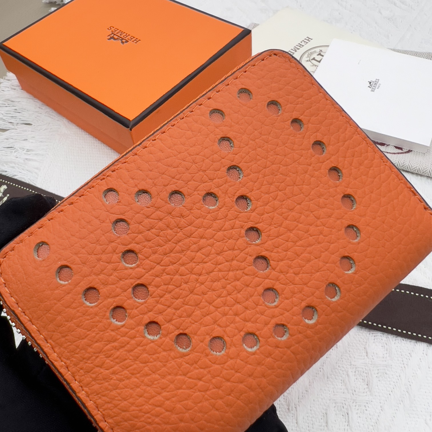 Hermes Constance Wallet in Togo Calfskin - Image 5