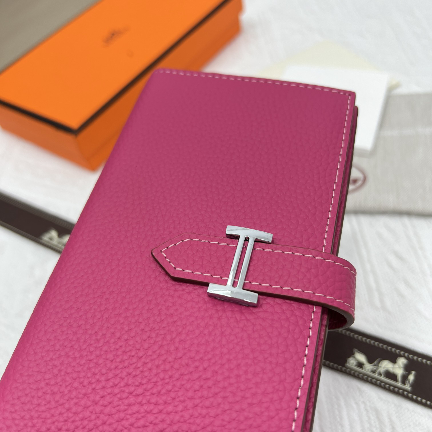 Hermès Togo Leather Zip Wallet - Image 5