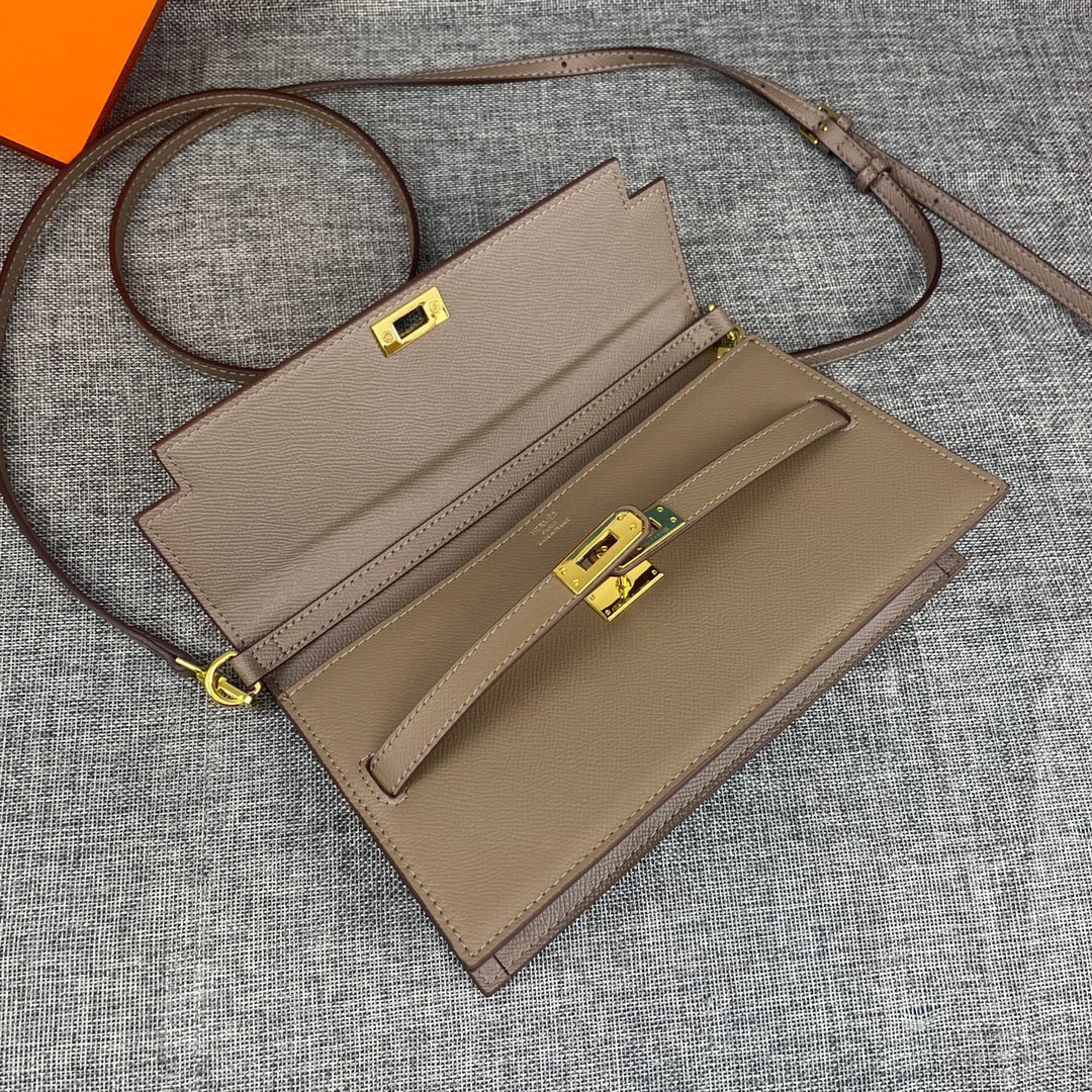 Hermes Kelly Leather Shoulder Bag - Image 5