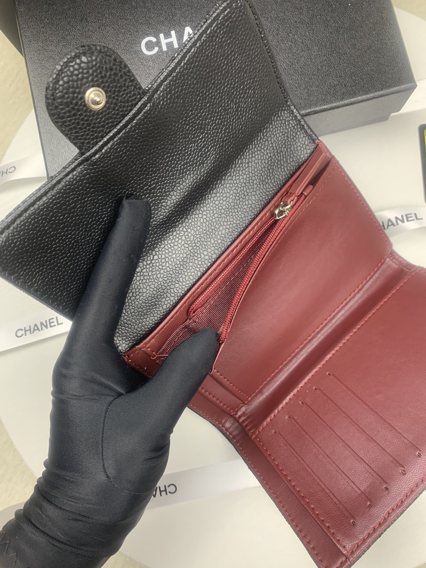 Chanel Medium Tri-Fold Wallet A84341 - Image 5