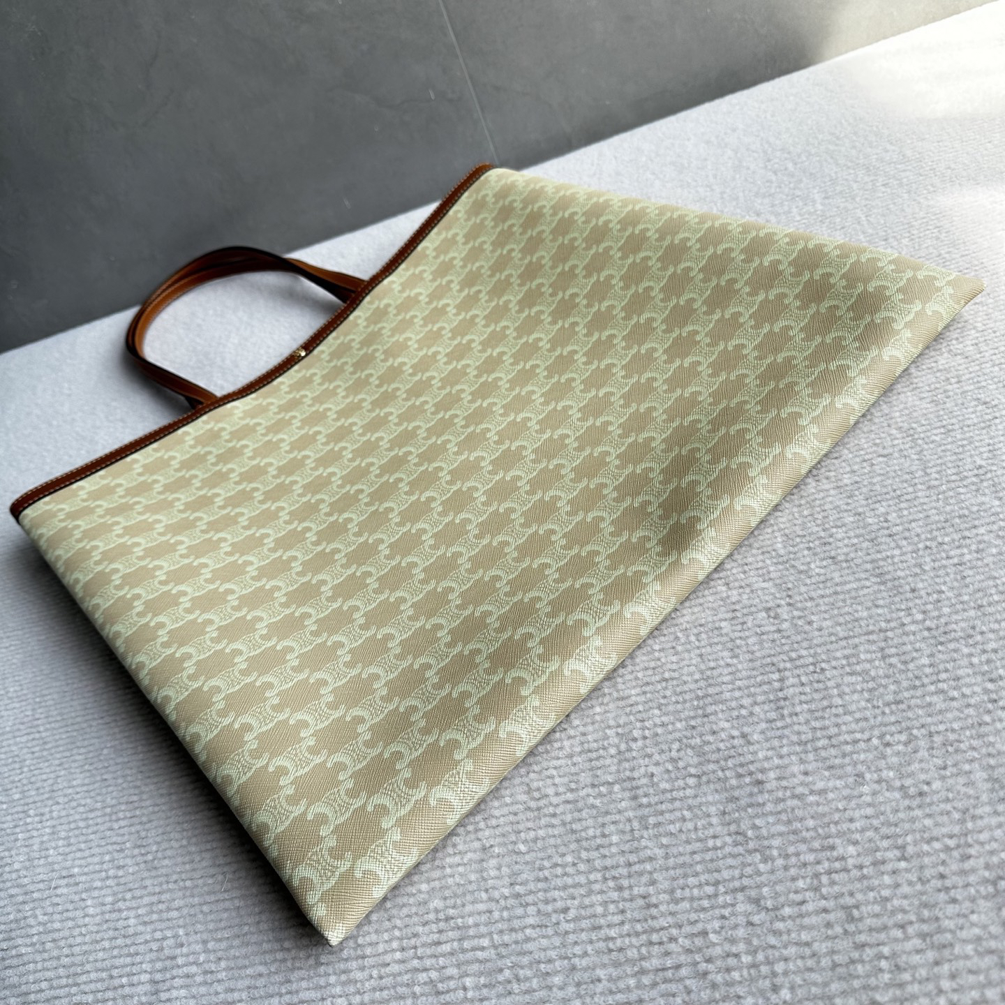 FLAT SHOER Logo-Print Tote Bag - Image 5