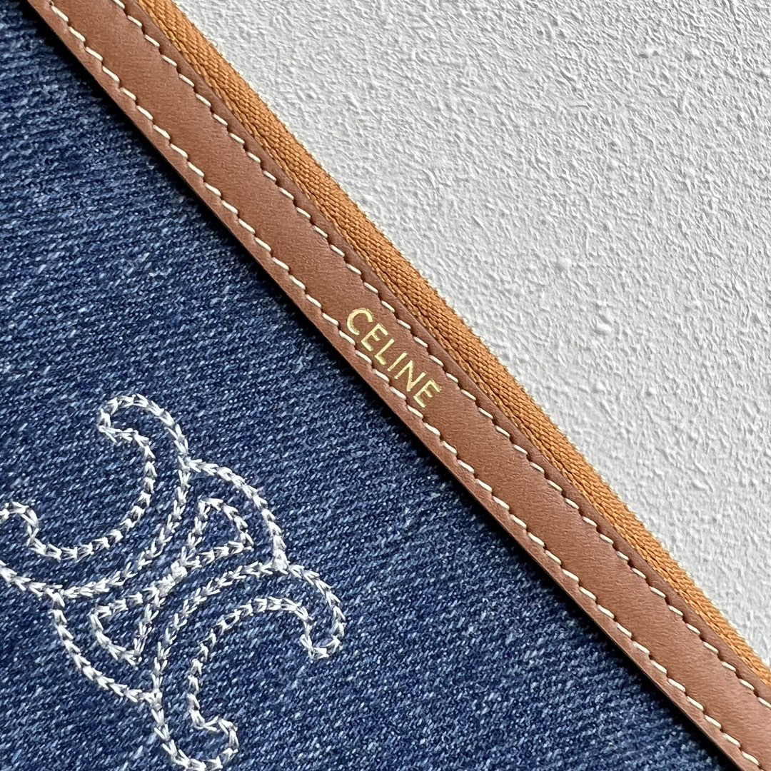 Celine Minimalist Clutch Bag - Image 5