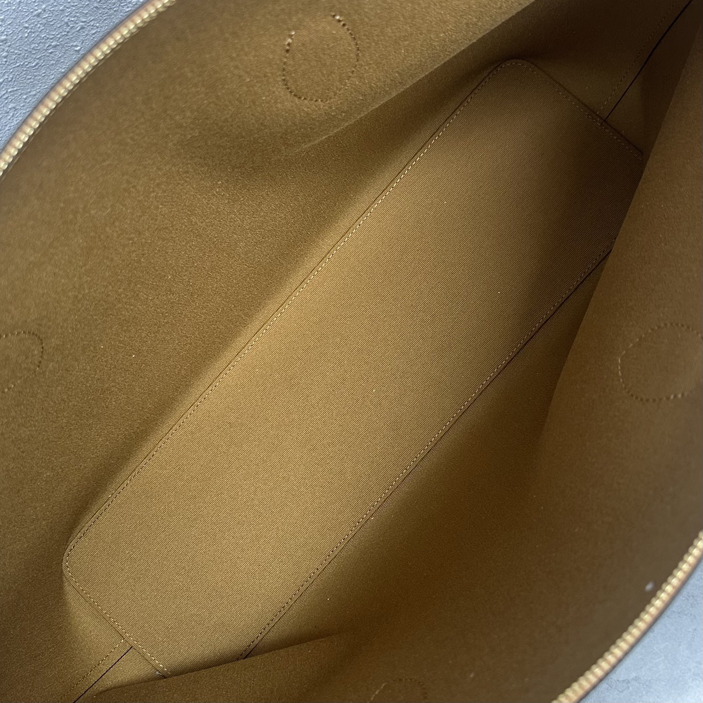 Celine Triomphe Duffle Bag - Image 5