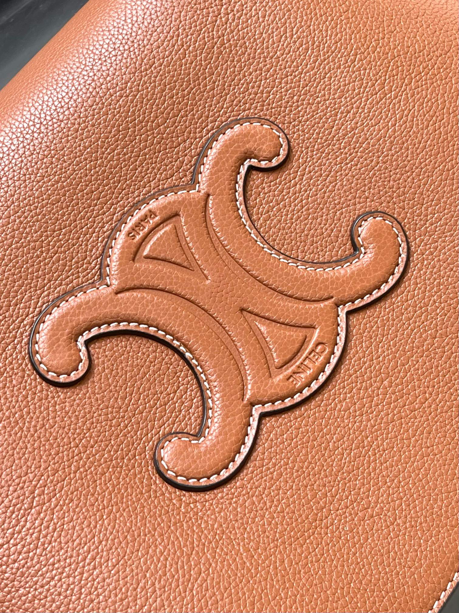 CELINE 25 Cabas Anais Mini Grainy Calfskin Tote Bag - Image 5
