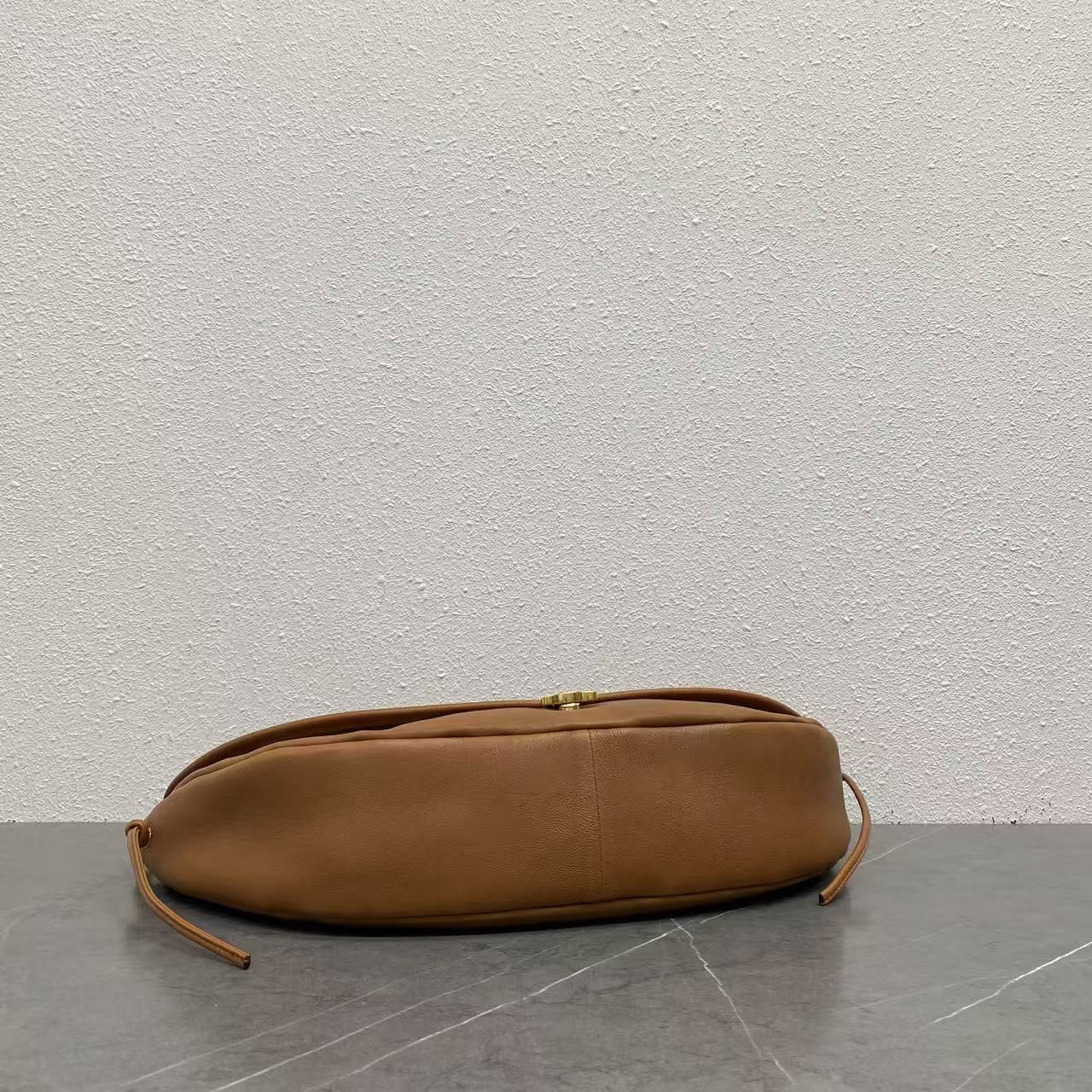 CELINE CE Half Moon Bag - Image 5