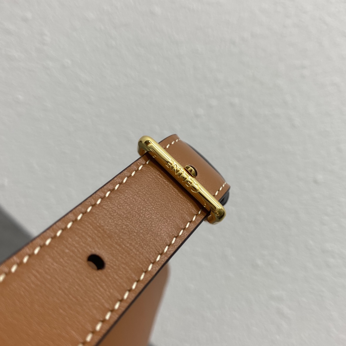 Triome Classic Leather Crossbody Bag - Image 6