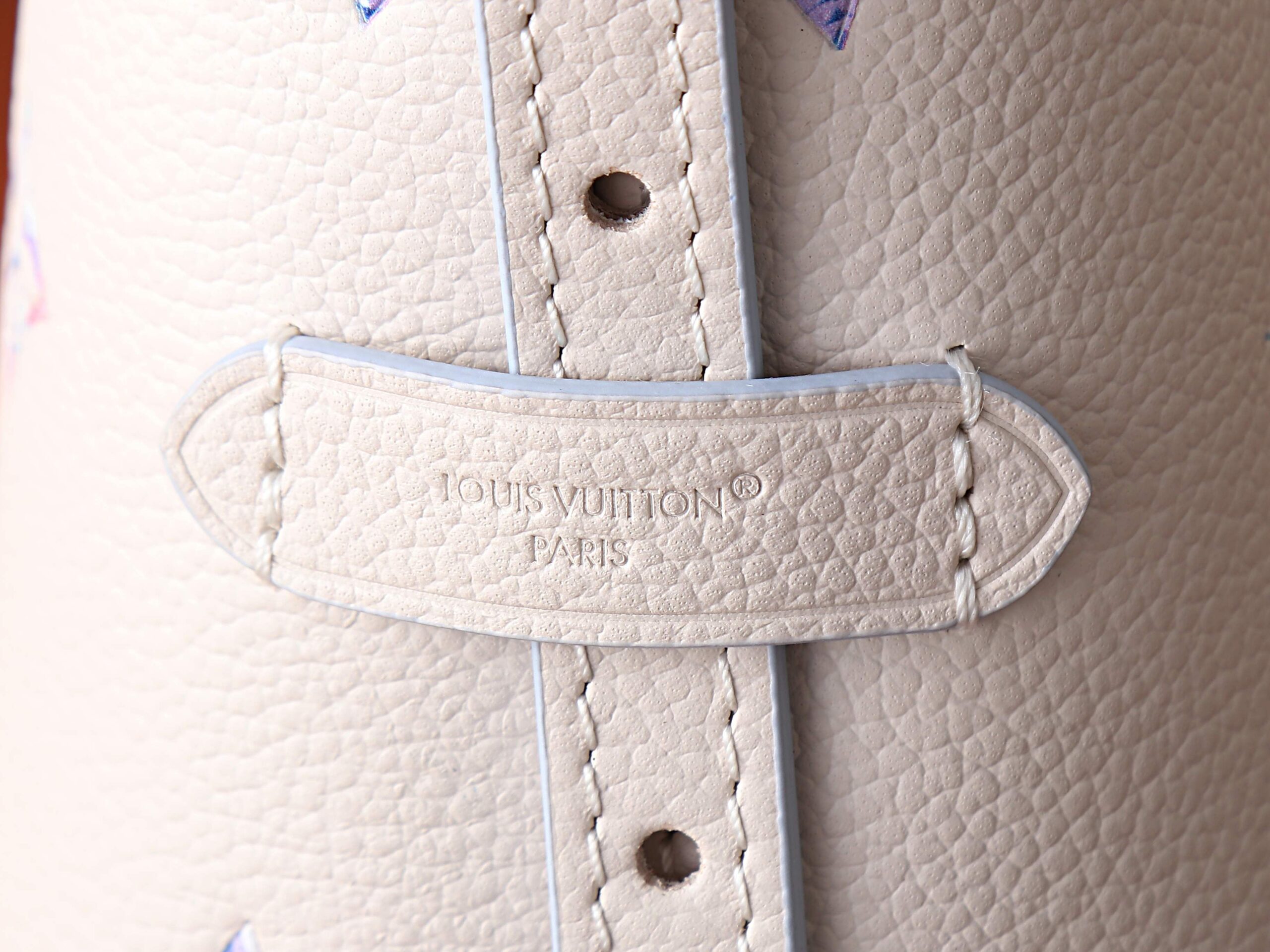 Louis Vuitton CarryAll Handbag in Monogram Empreinte Leather - Image 6