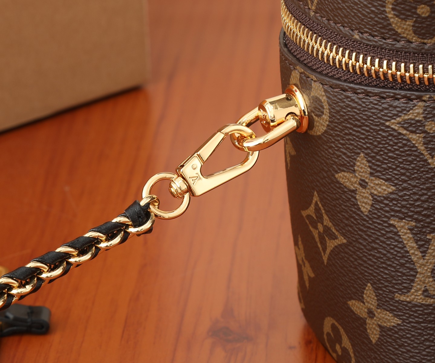 Louis Vuitton Vanity Chain Pouch M47128 - Image 6