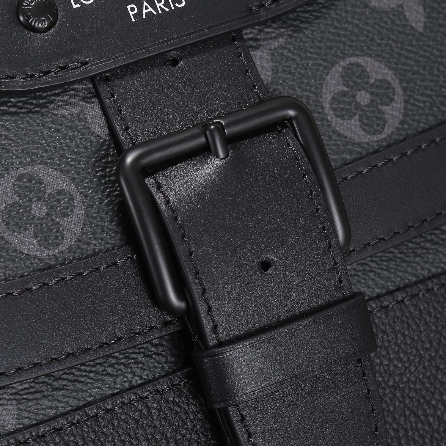Louis Vuitton Saumur Shoulder Bag in Monogram Eclipse Canvas - Image 6
