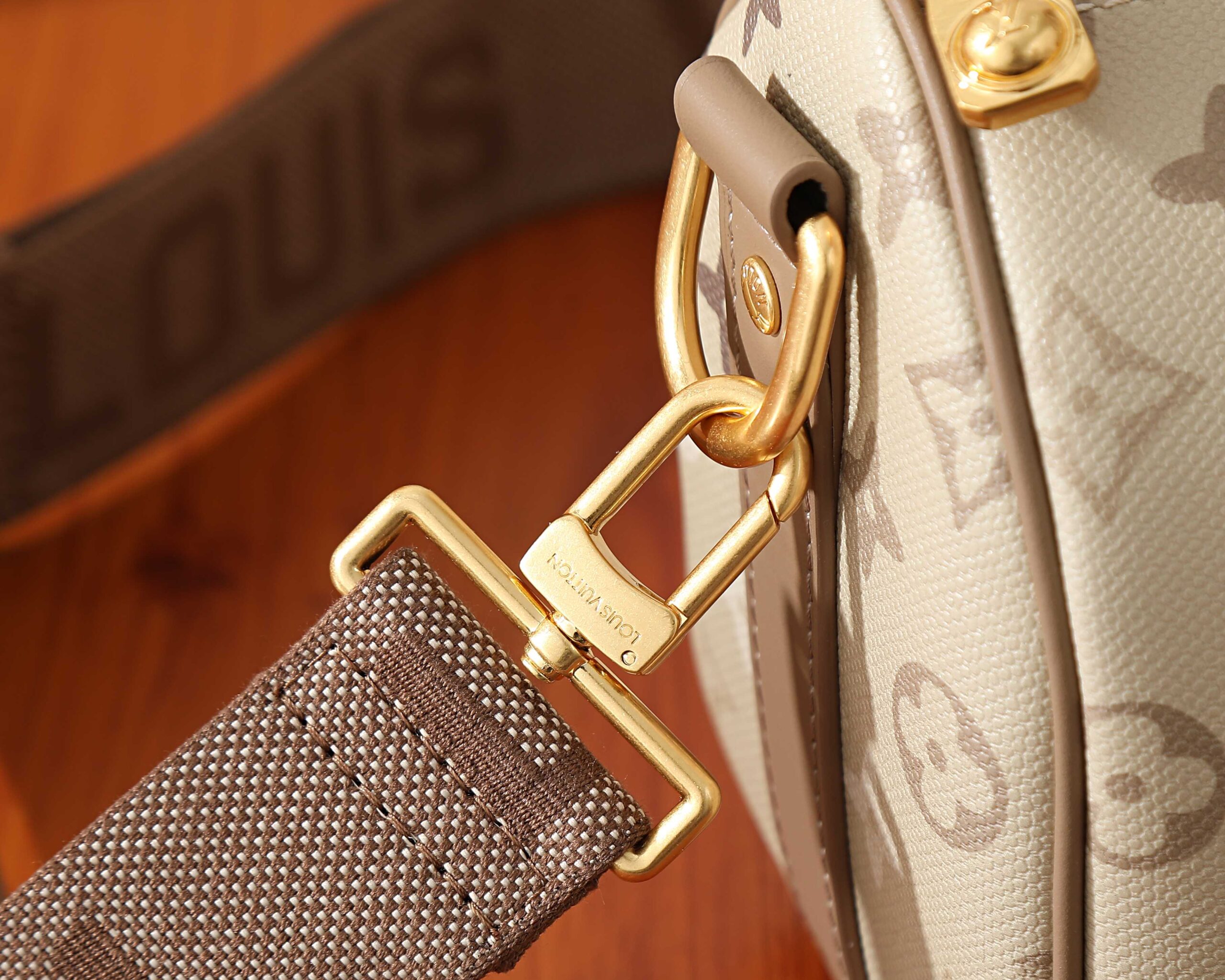 Louis Vuitton Keepall Bandouliere 25 Monogram Surplus - Image 6