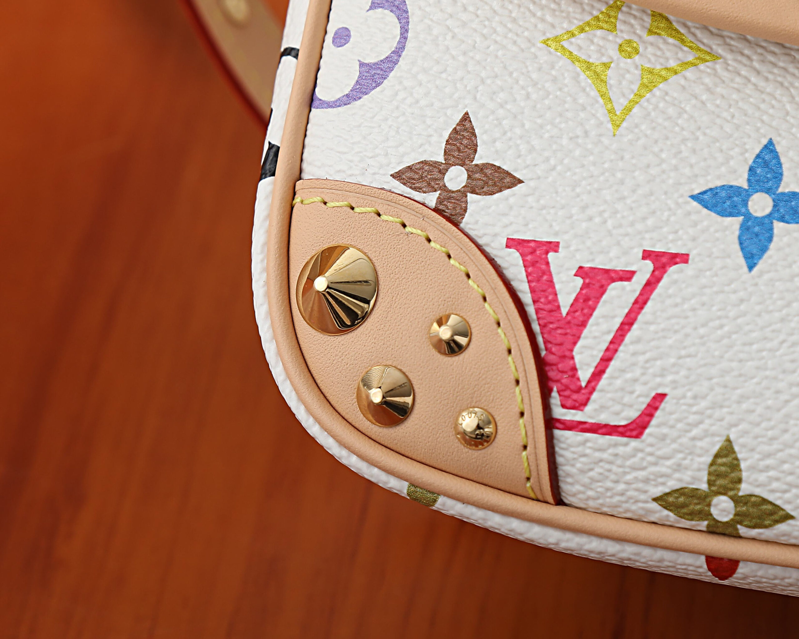 Louis Vuitton Diane Small Shoulder Bag in Monogram Canvas, Model M27866 - Image 6