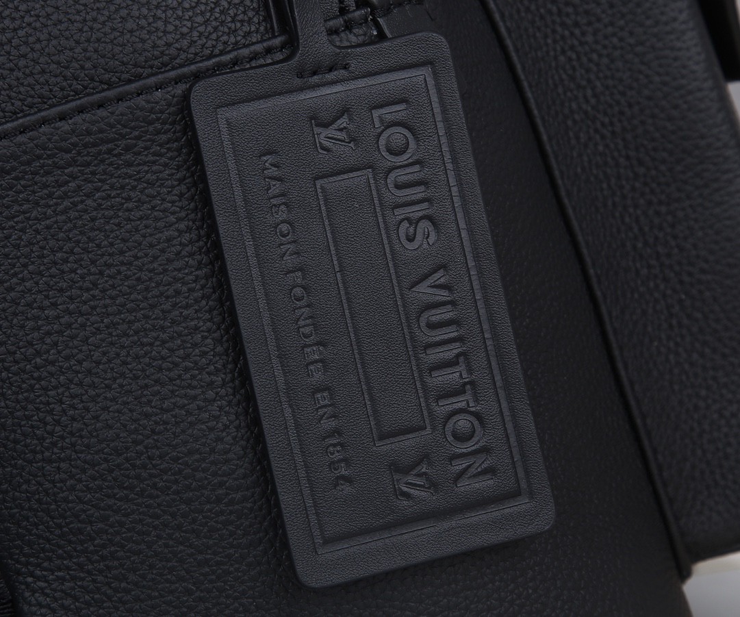 Louis Vuitton Aerogram Backpack M57079 - Image 6
