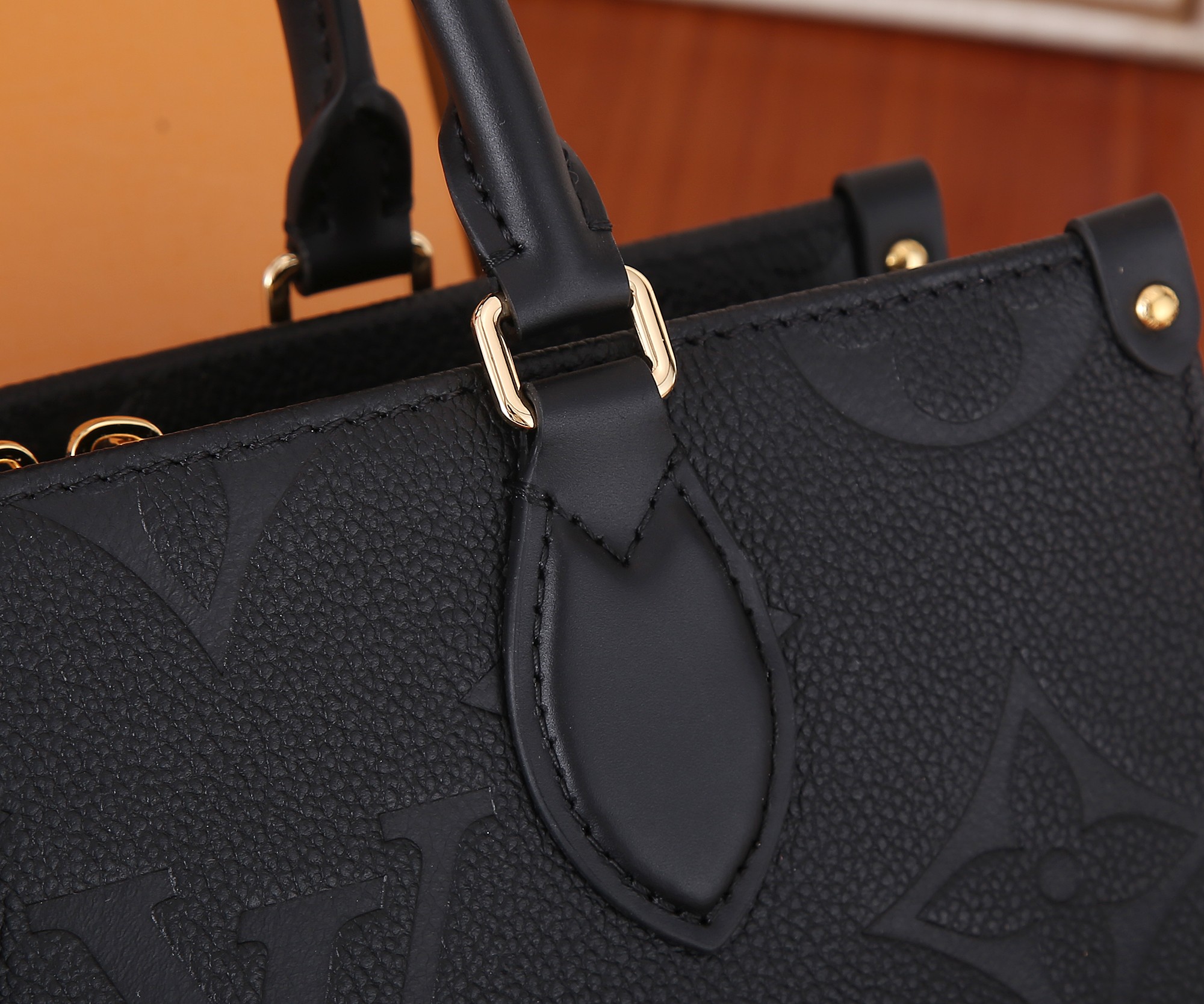 Louis Vuitton OnTheGo East West Tote Bag in Monogram Empreinte Leather - Image 6