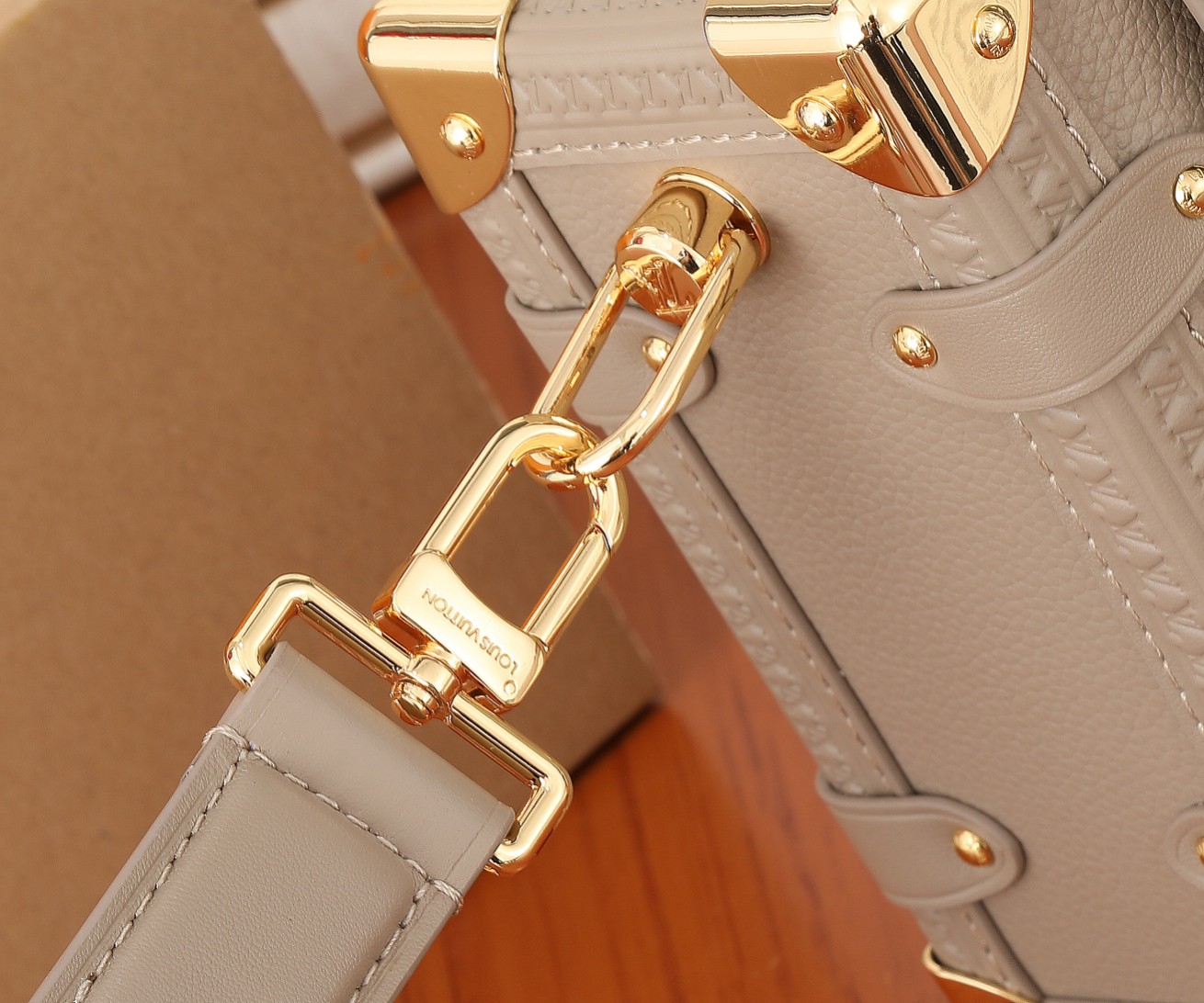 Louis Vuitton Side Trunk Medium Handbag M25072 - Image 6