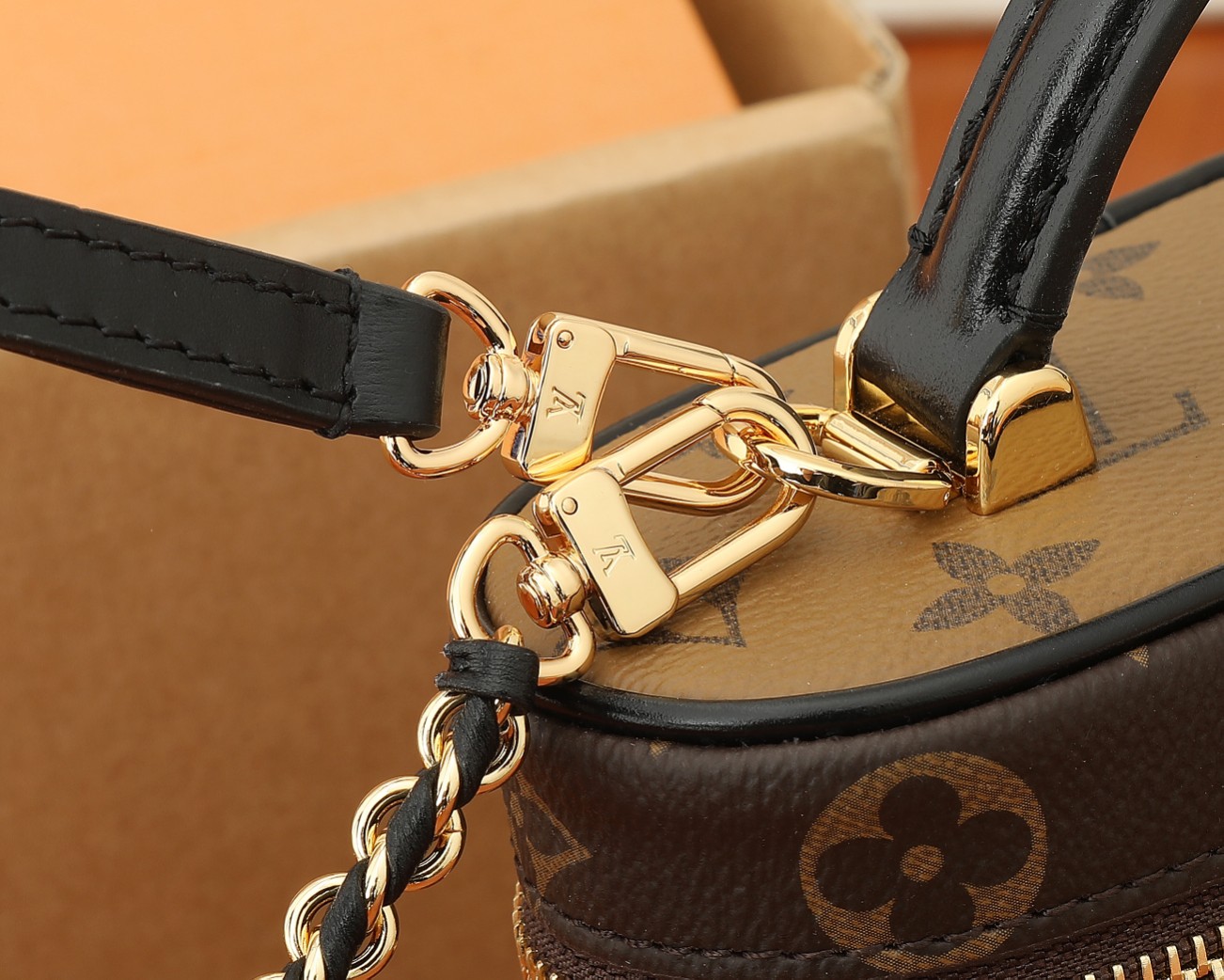 Louis Vuitton Vanity Chain Pouch - Image 6