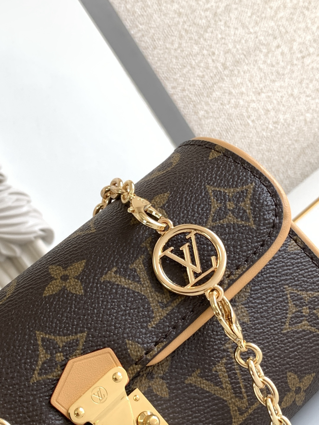 Louis Vuitton Pochette Camille Crossbody Bag - Image 6