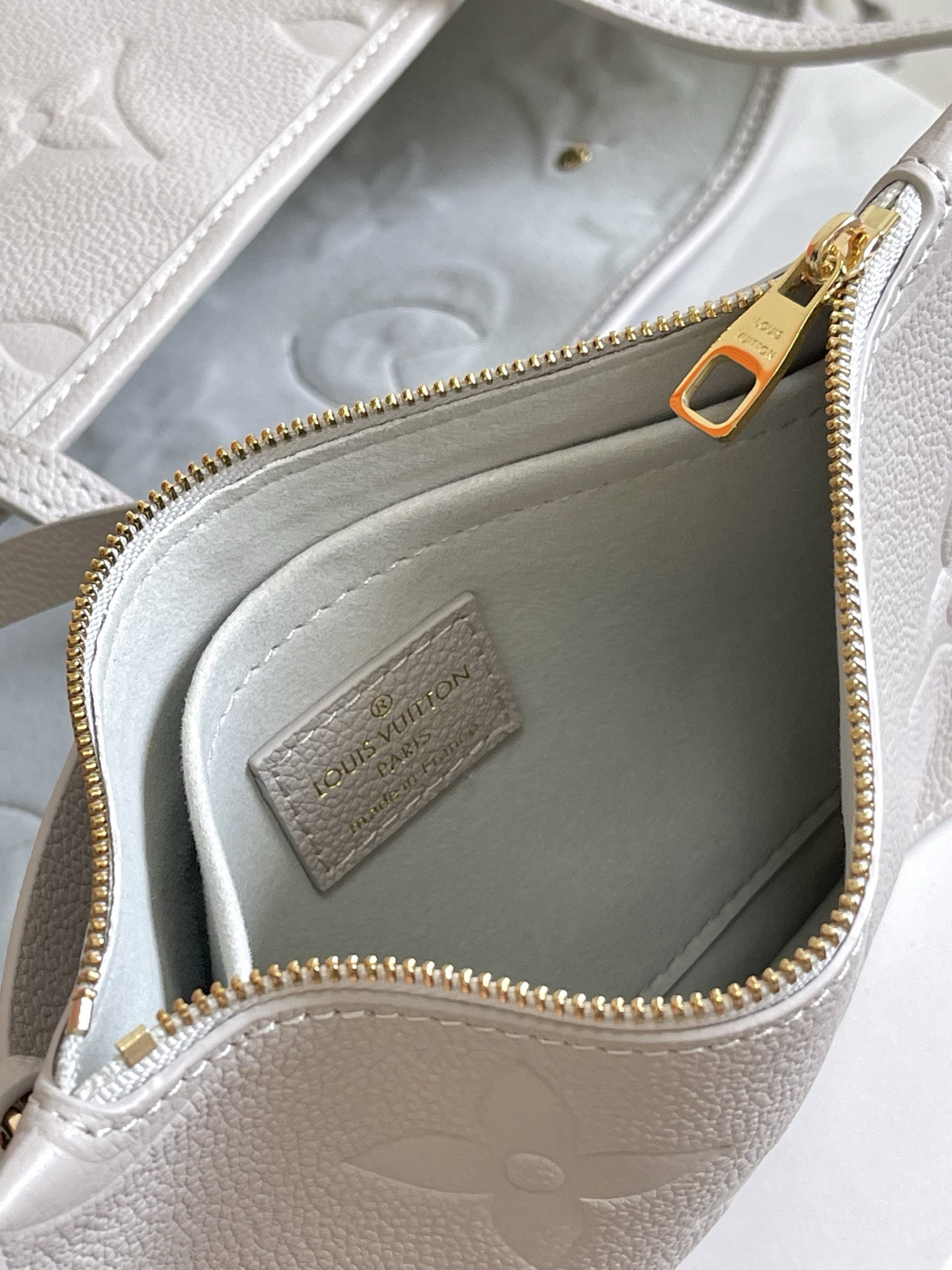 Louis Vuitton Neverfull MM Monogram Empreinte Leather Tote Bag - Image 6