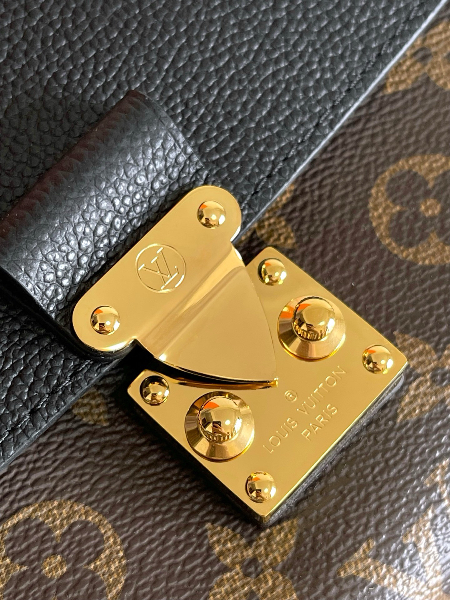 Louis Vuitton Madeleine BB Monogram Canvas Shoulder Bag - Image 6