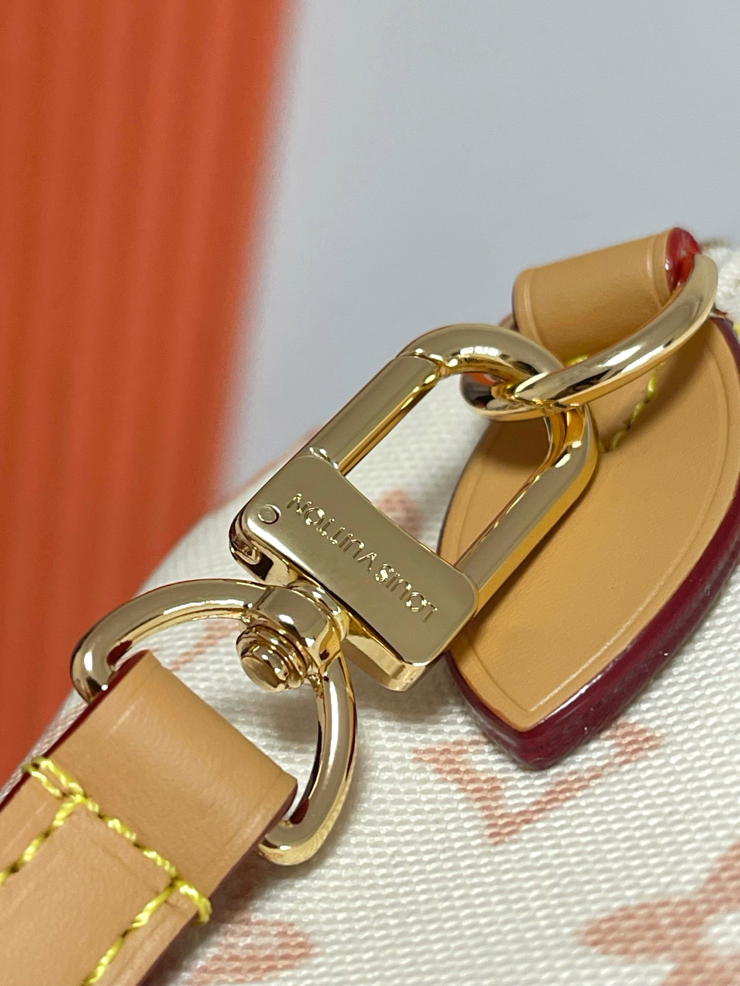 Louis Vuitton Speedy Bandoulière 20 Crossbody Bag - Image 6
