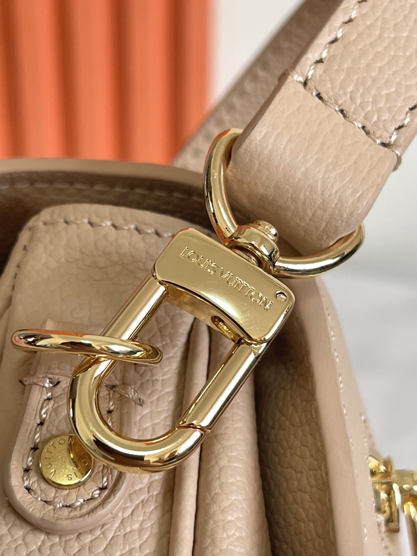 Louis Vuitton Pochette Métis Monogram Empreinte Leather Crossbody Bag - Image 6