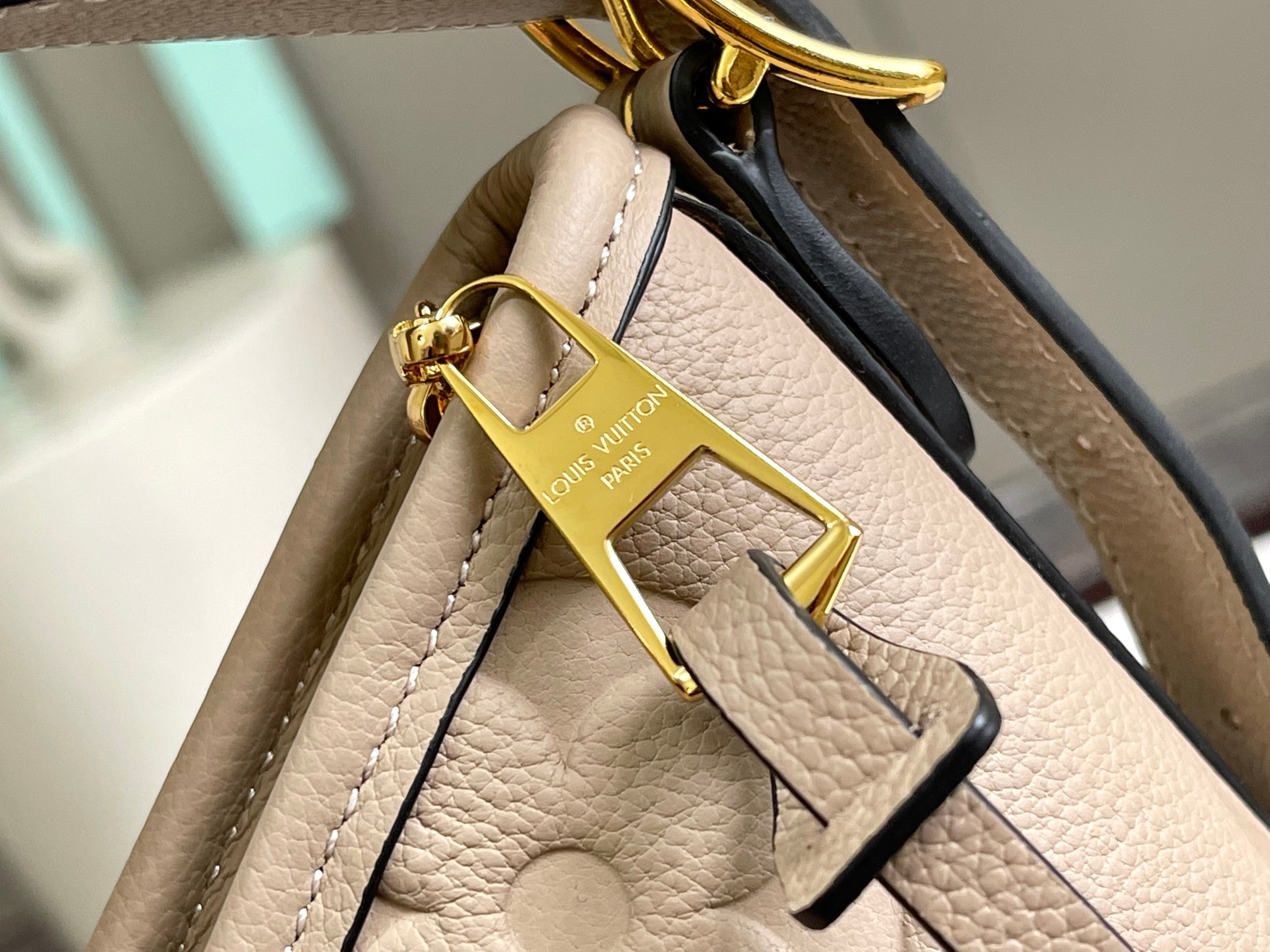 Louis Vuitton CarryAll Small Handbag in Monogram Empreinte Leather - Image 6