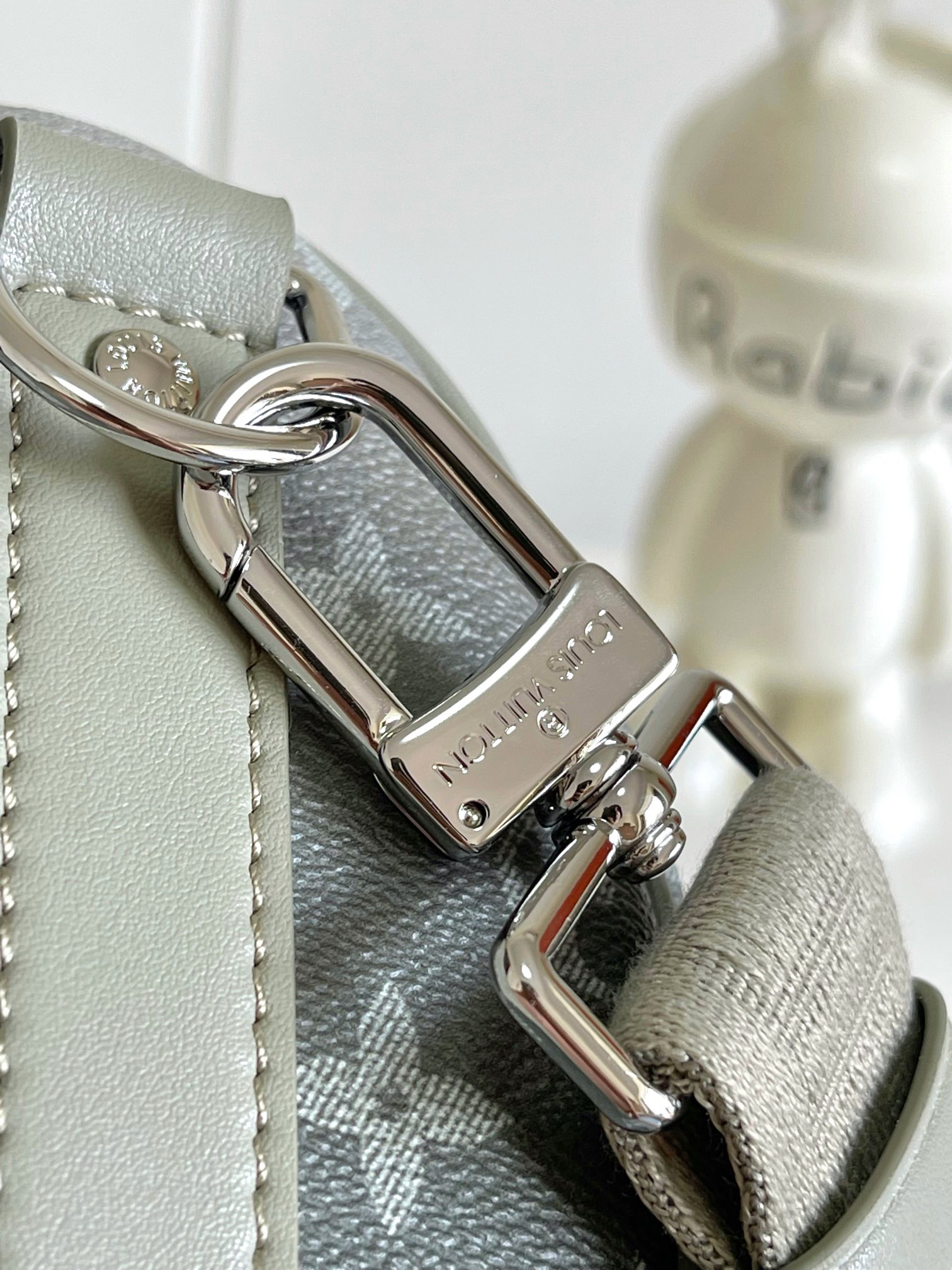 Louis Vuitton Keepall 25 Crossbody Bag in Monogram Eclipse Reverse Canvas - Image 6