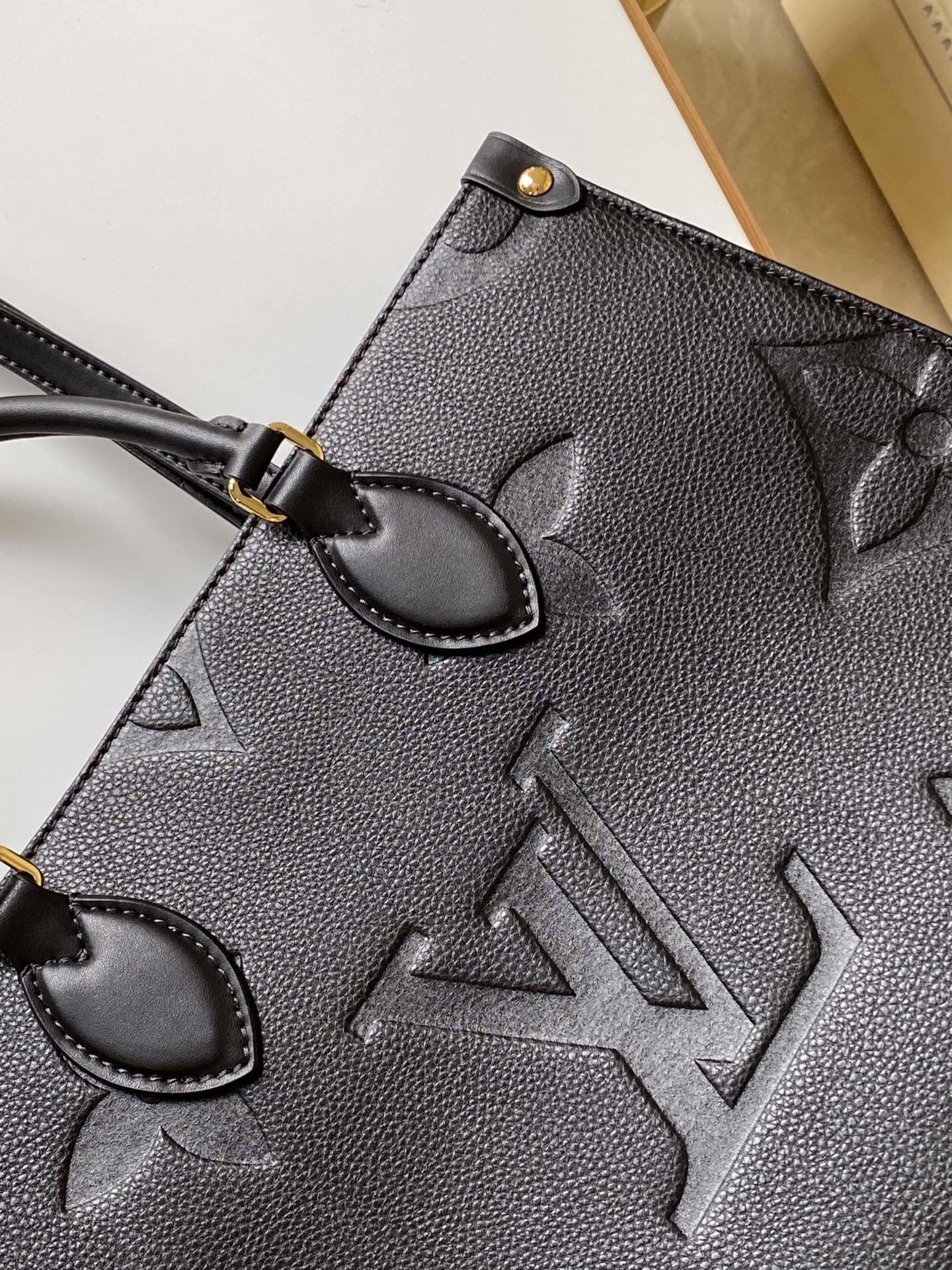 Louis Vuitton Onthego Small Tote Bag in Black - Image 6