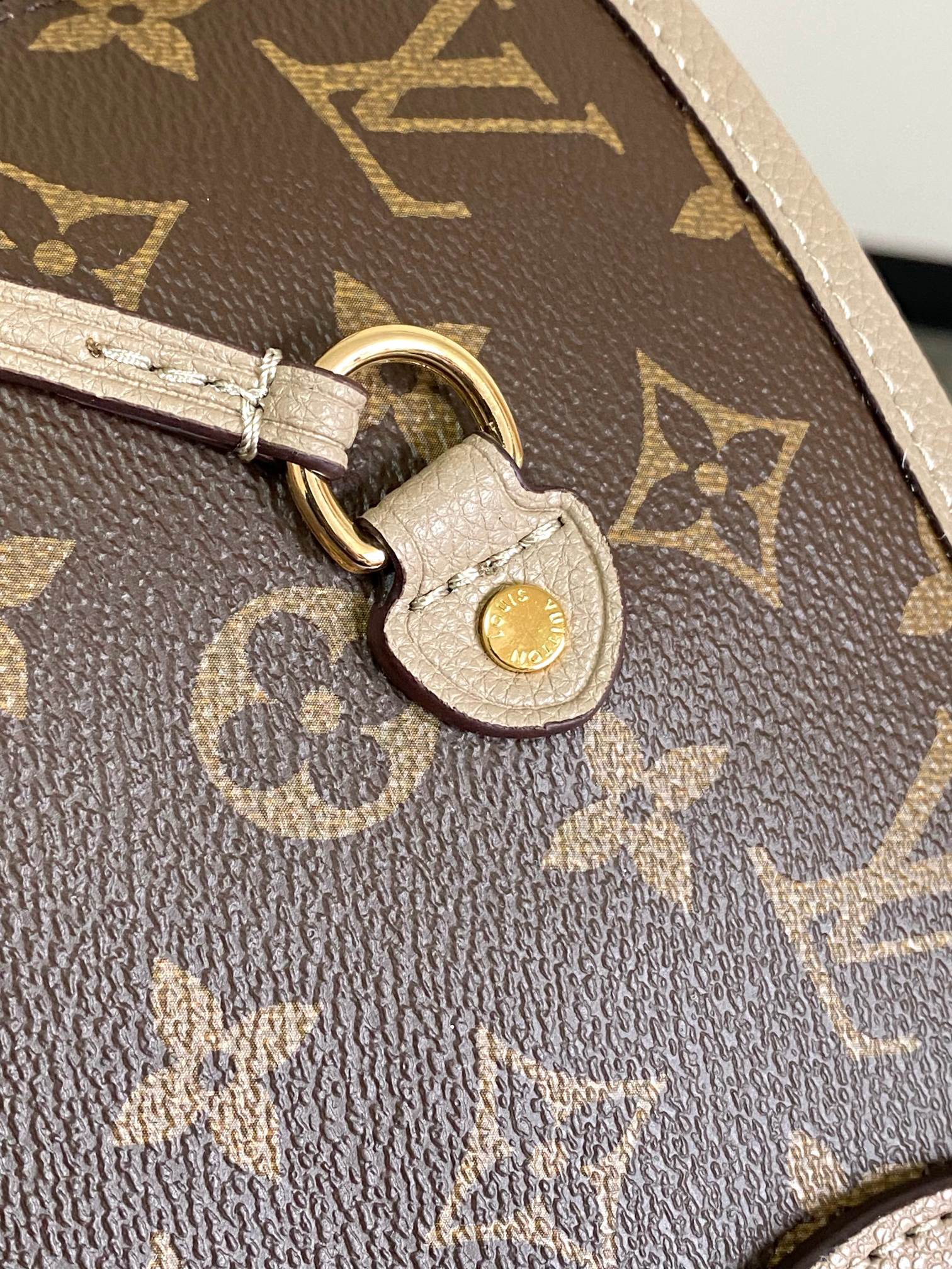 Louis Vuitton Neverfull MM Tote Bag in Damier Azur Canvas - Image 6
