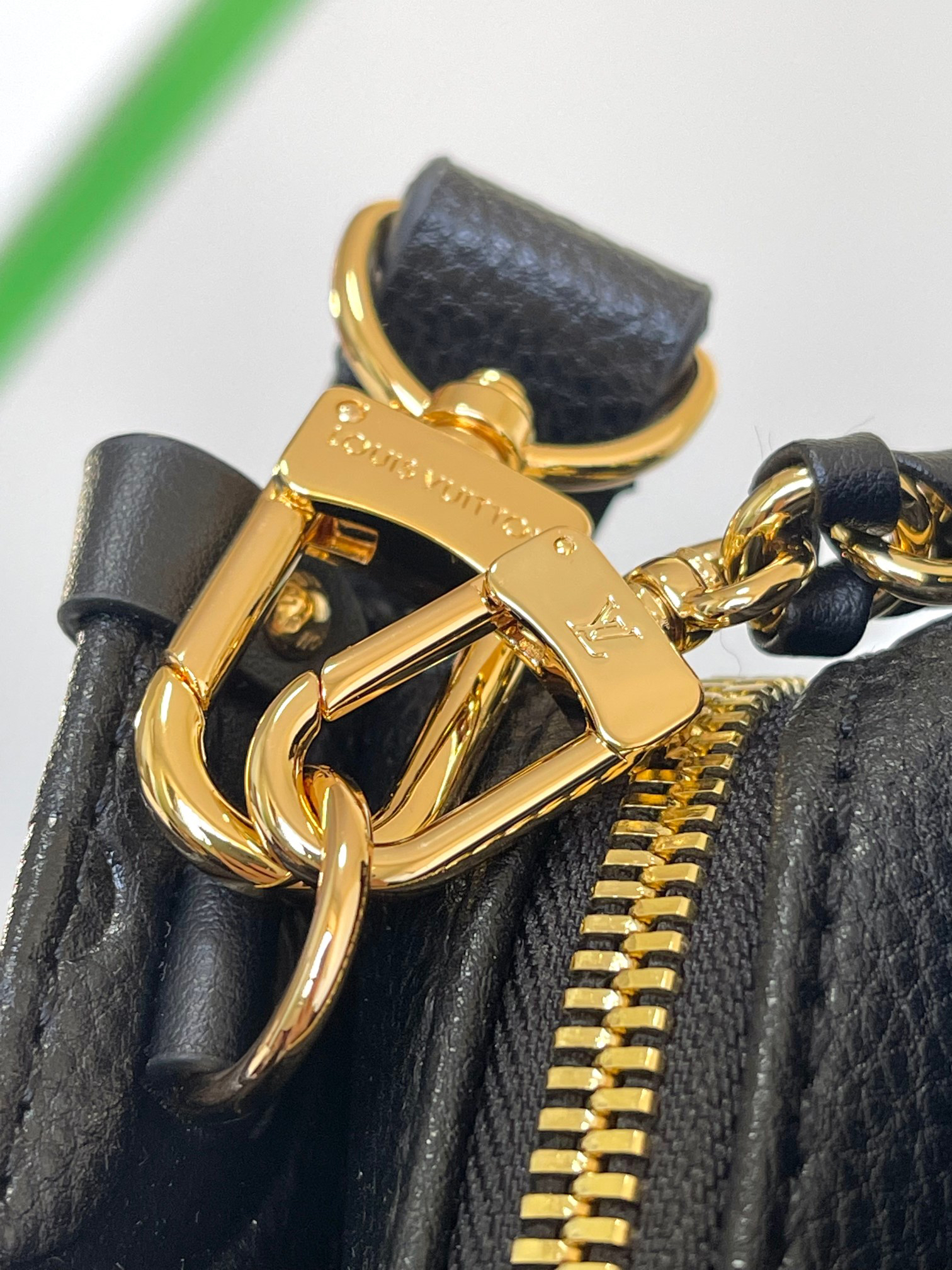 Louis Vuitton OnTheGo East West Handbag M23640 - Black - Image 6
