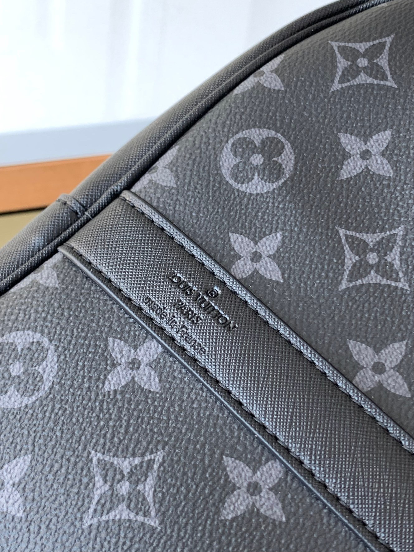 Louis Vuitton Keepall 50 Travel Bag with Shoulder Strap - Black - Image 6