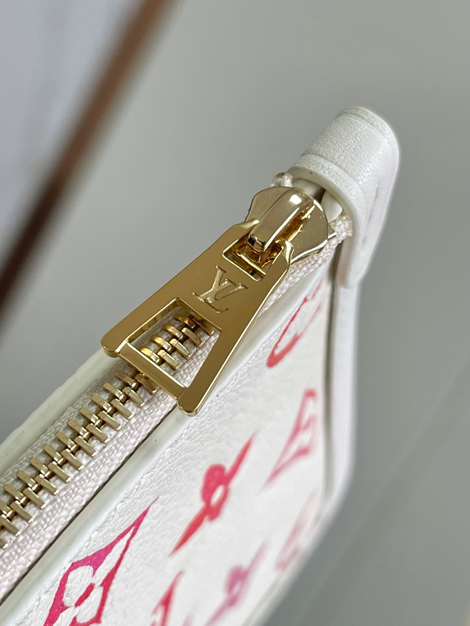 Louis Vuitton CarryAll Small Handbag in Strawberry Red Monogram Empreinte Leather - Image 6