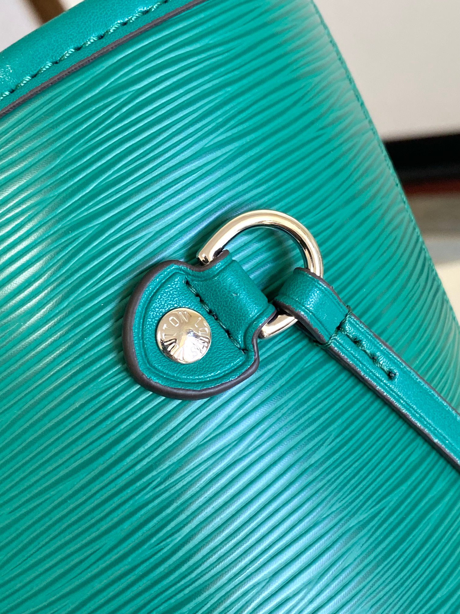 Louis Vuitton Neverfull Medium Tote Bag - Image 6