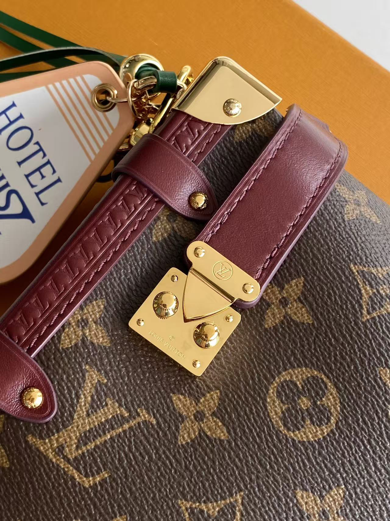 Louis Vuitton Flight Mode Series Getaway Side Trunk MM - Image 6