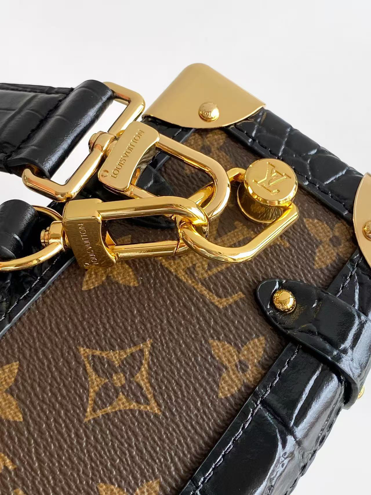 Louis Vuitton Flight Mode Getaway Side Trunk Medium Handbag - Image 6