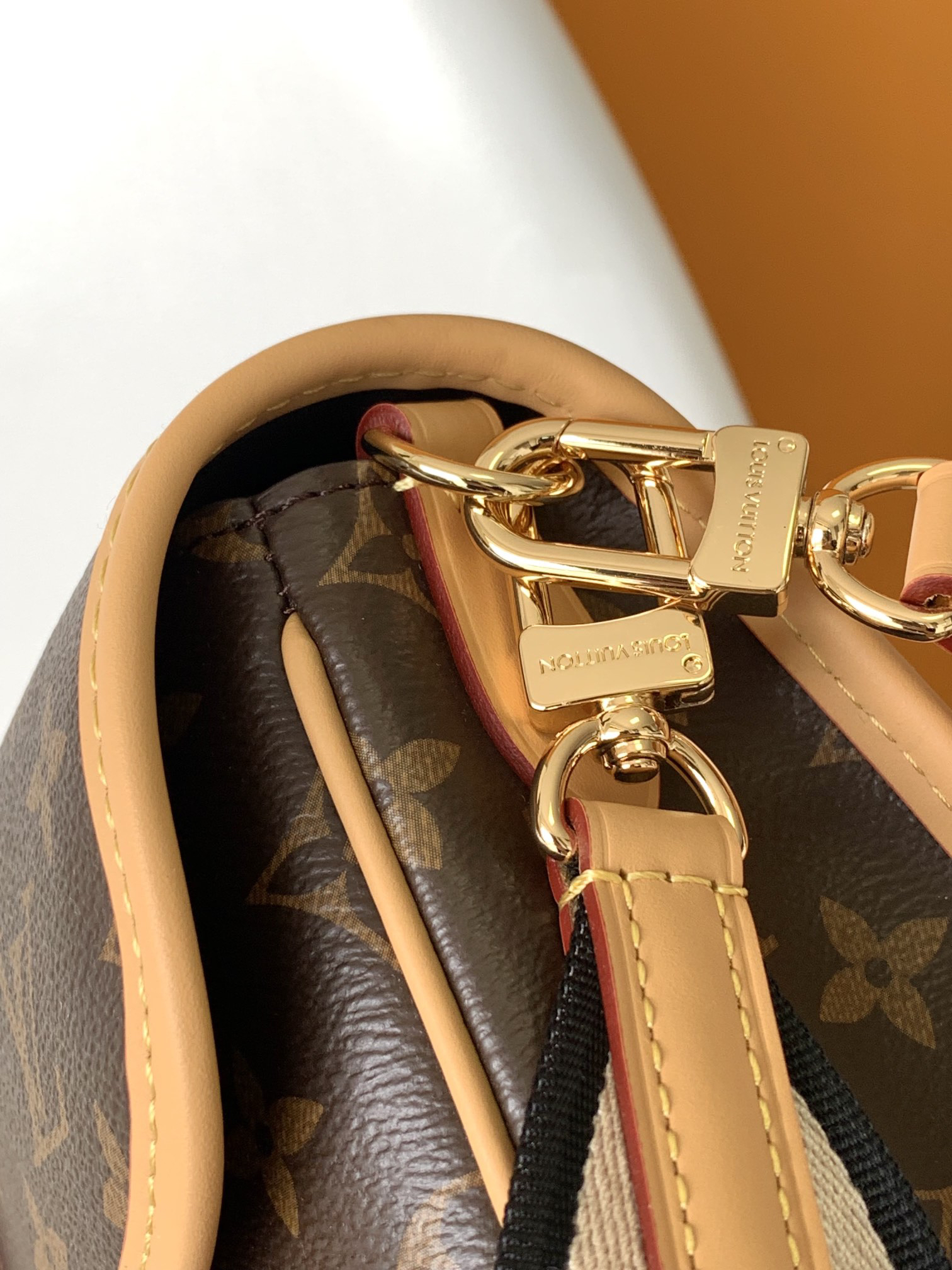 Louis Vuitton Diane Monogram Handbag - Image 6