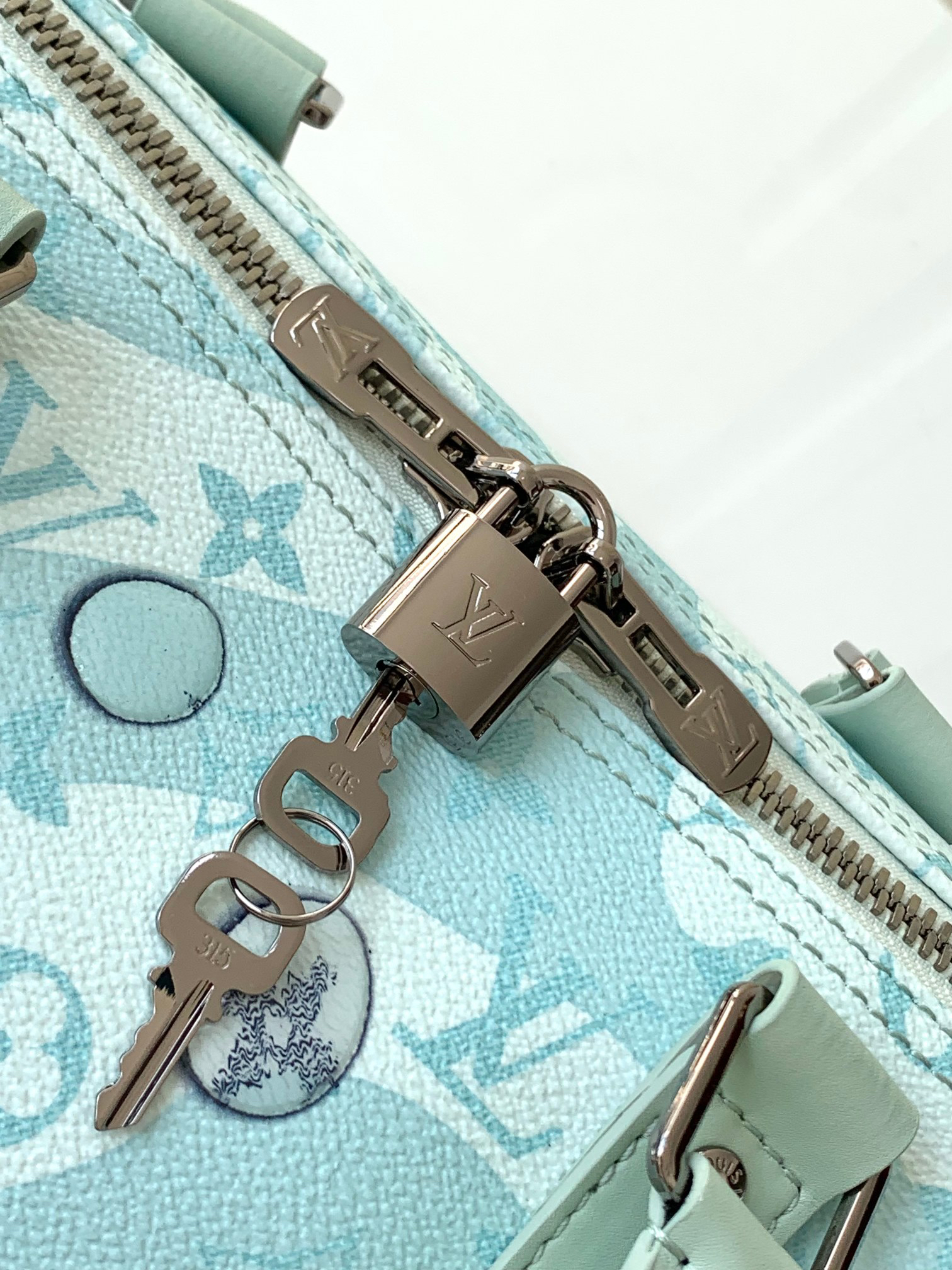 Louis Vuitton Keepall Bandoulière 50 Monogram Aquagarden Travel Bag - Image 6