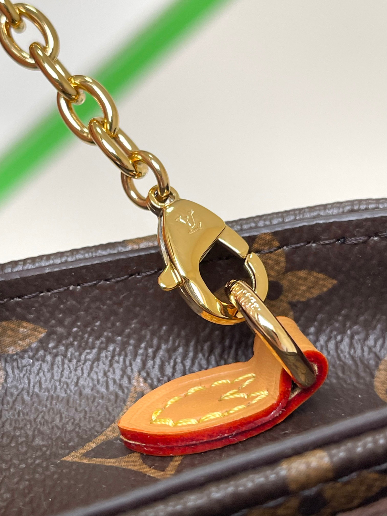 Louis Vuitton Lily Wallet on Chain M82509 - Image 6