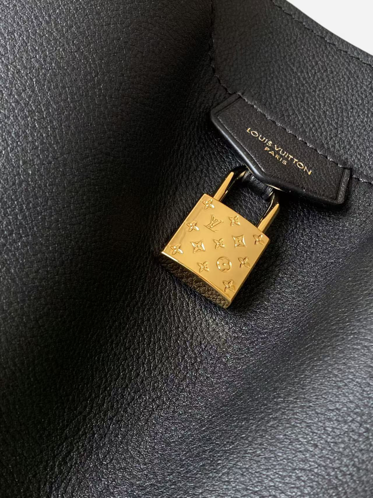 Louis Vuitton Vendôme PM Handbag - Image 6