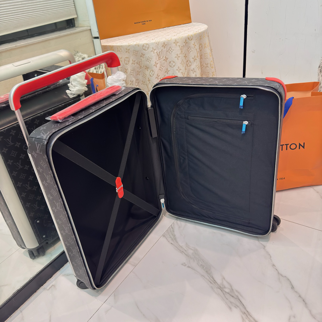 Louis Vuitton Horizon 55 Four-Wheel Carry-On Suitcase in Monogram Canvas - Image 6