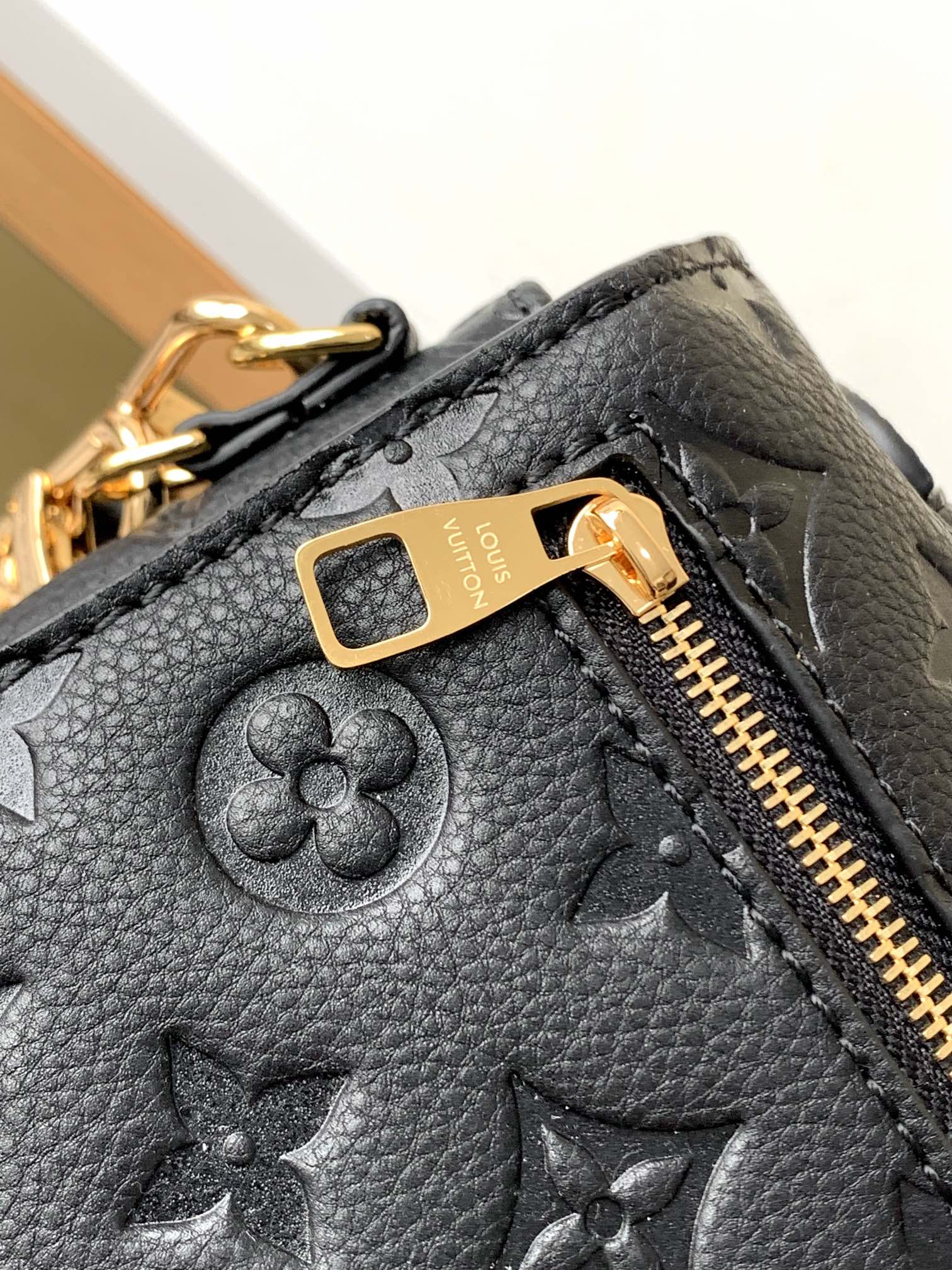 Louis Vuitton Pochette Métis East West Monogram Empreinte Leather Bag - Image 6