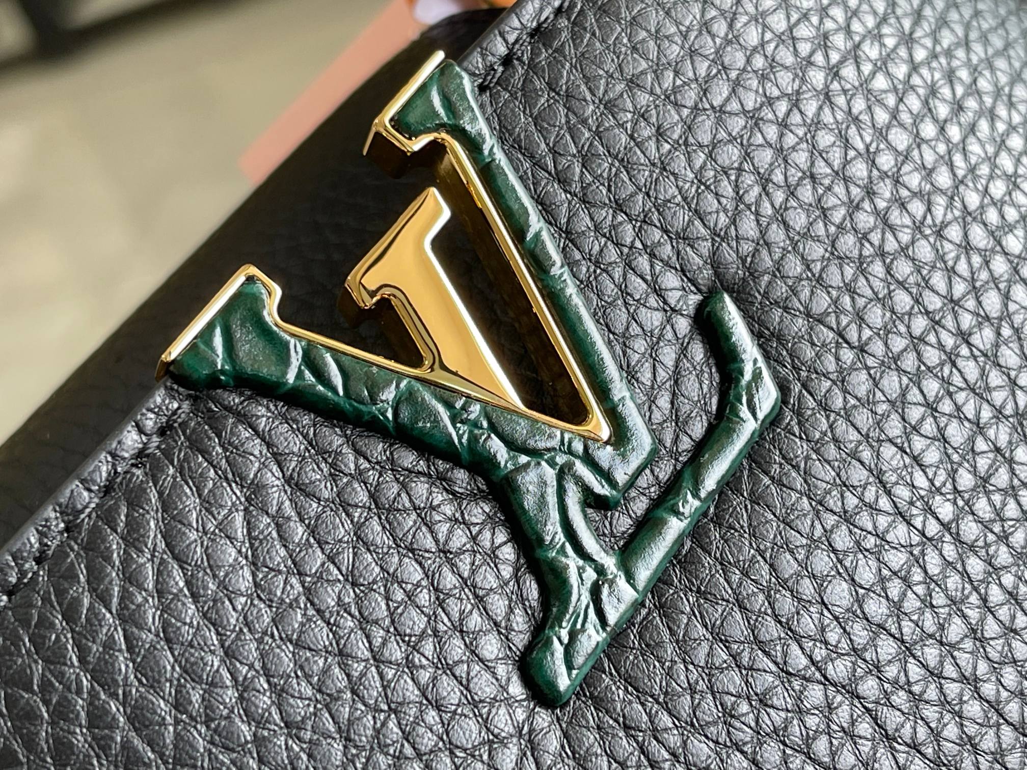 Louis Vuitton Capucines Mini Handbag in Black Crocodile-Textured Leather - Image 6