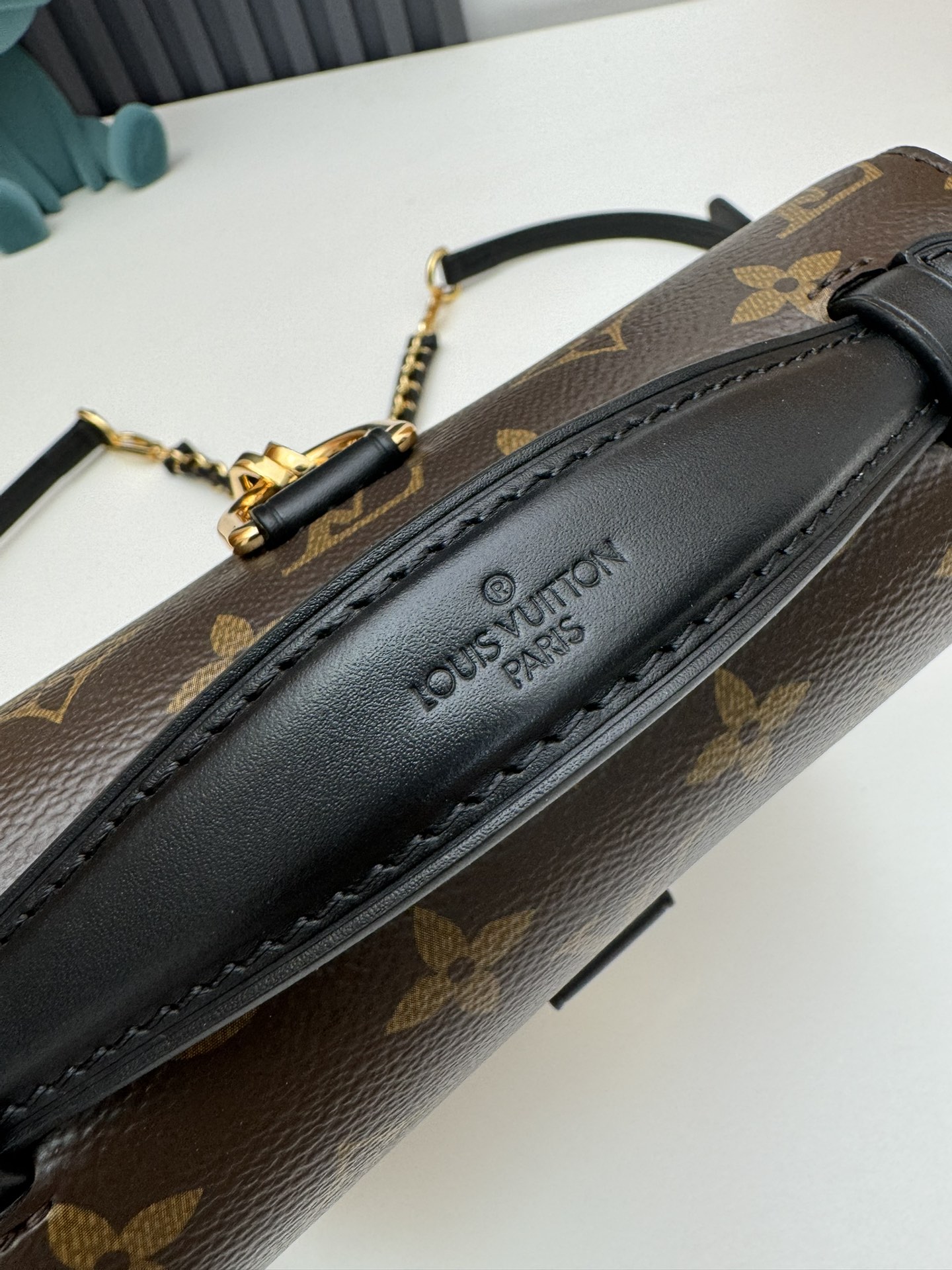Louis Vuitton Pochette Métis Crossbody Bag M11941 - Image 6